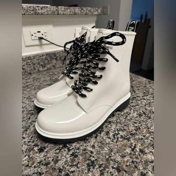 Michael Kors Tavie Rain Boots - Picture 1 of 4